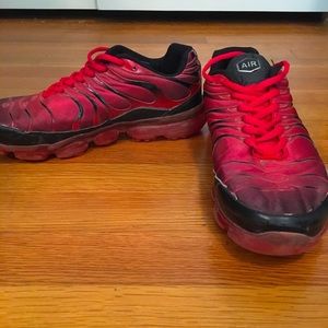 Red and black tennis shoes!!